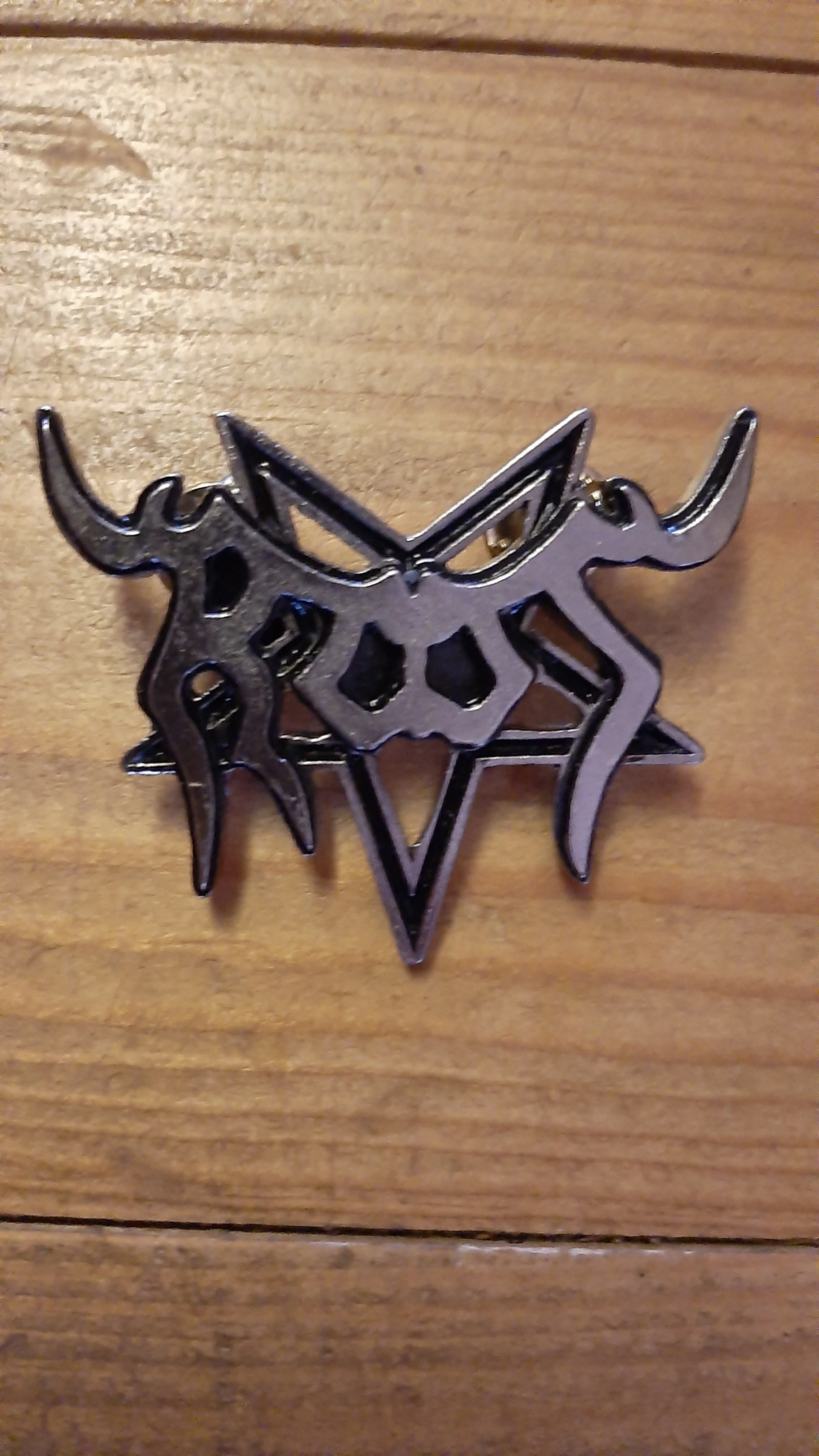 Root - Logo - Metal Pin